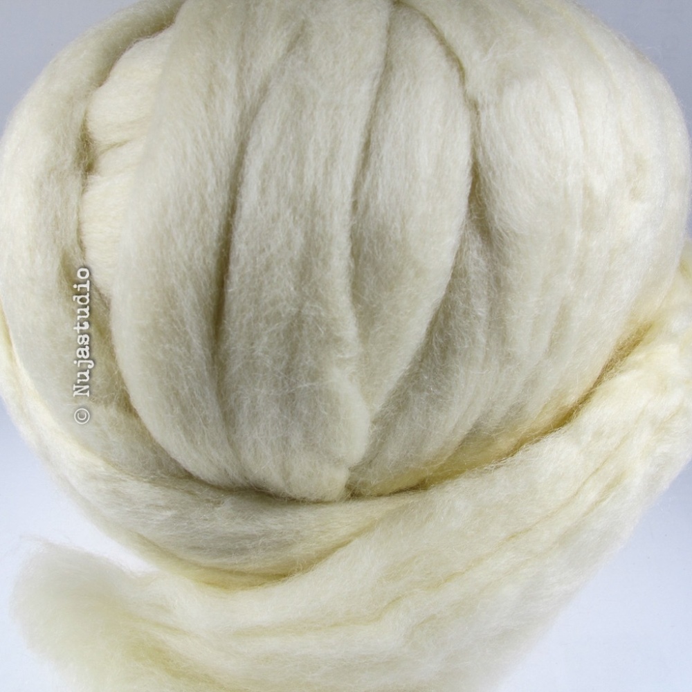 Blue Faced Leicester BFL Wool Top Ecru Roving Spinning 4 oz